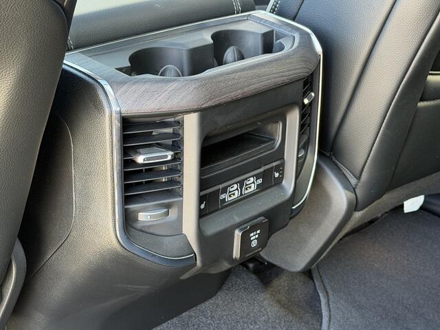 Dodge 1500 RAM LARAMIE Night SST Huricane 426 PK Panorama Dak / Co pilot screen