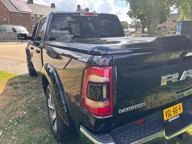 Dodge RAM PICKUP 5.7 V8 Hemi 4 X 4 Crew Cab Limited ,Lucht vering,Panoramadak