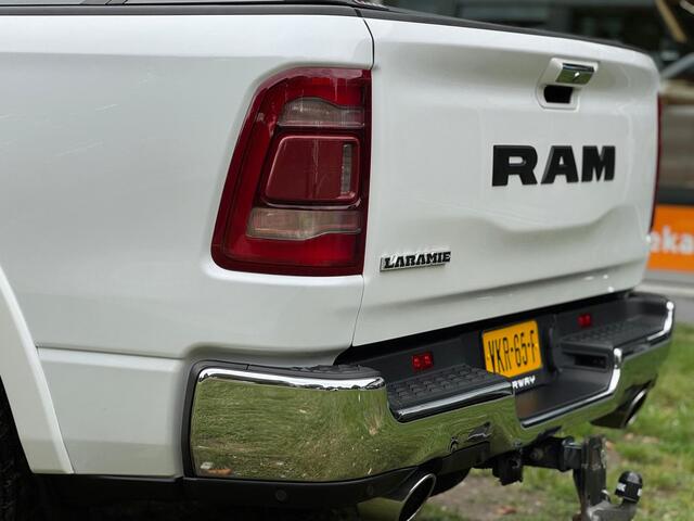 Dodge RAM PICKUP 5.7 V8 4x4 Laramie Lucht , Pano , 12 inch , 360