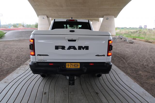 Dodge RAM PICKUP 5.7 V8 Hemi LPG3 4x4 CC Rebel