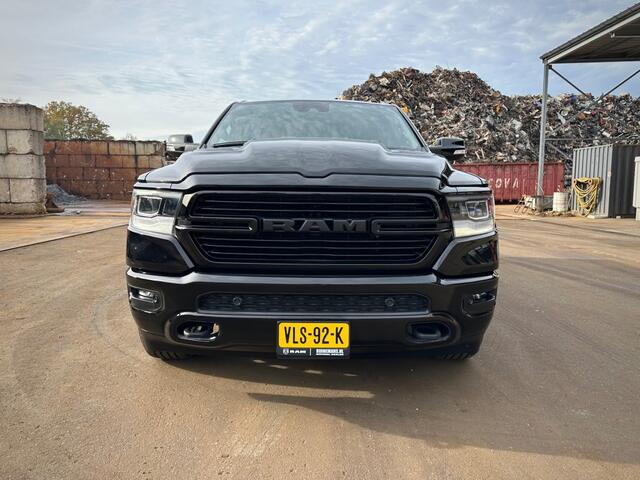 Dodge RAM PICKUP RAM 1500 LAREMIE 5.7 V8 l FULL BLACK l LUCHTVER l NAP l 360CAM l STOEL/STUURVER