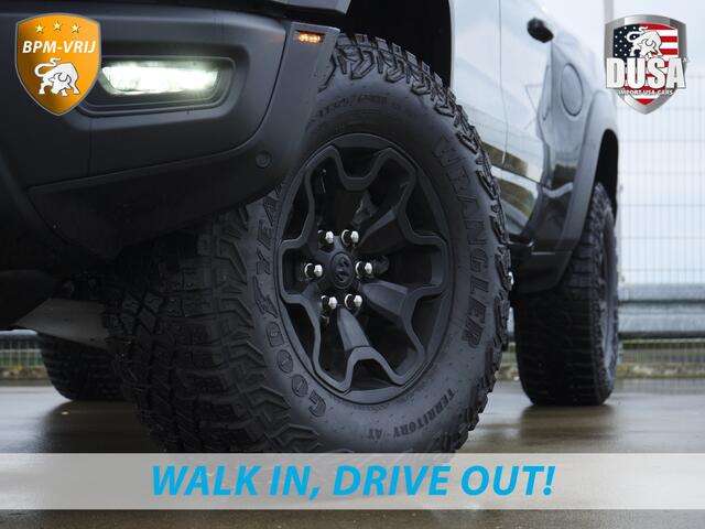 Dodge RAM PICKUP | RHO | 3.0L Twin-Turbo I6 | 4x4 | Crew Cab | Black Edition | Panoramadak | 14,4-inch Touchscreen | Passenger Display | Getoonde accessoires zijn verkrijgbaar tegen meerprijs