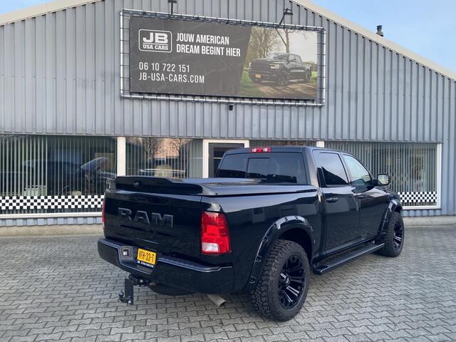 Dodge RAM PICKUP 5.7 V8 4x4 Black Edition N.A.P.