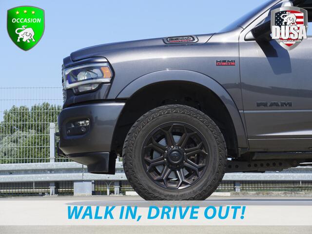Dodge RAM PICKUP Laramie | 6.4L HEMI | 4x4 | Crew cab | Luchtvering | Leder | 20 inch Fuel offroad Wheels