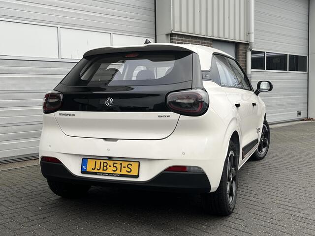 Dongfeng Box Premium Edition | 360° Camera | Adaptieve Cruise Control | Elektrisch Verstelbare Bestuurdersstoel + Geheugen | Stoelverwarming Bestuurder | Stoelventilatie Bestuurder | Apple Carplay | Android Auto | Sfeerverlichting | Elektrisch Inklapbare Buitenspiegel