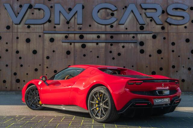 Ferrari 296 GTB 3.0 V6 | 1e Eigenaar | Carbon | Carbon Velgen | Lift |