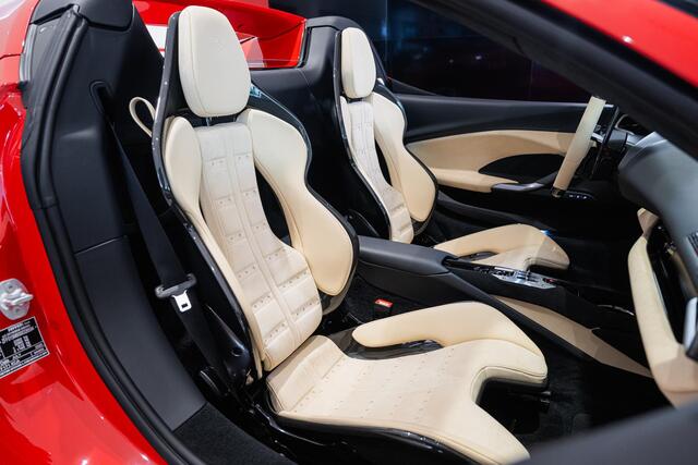 Ferrari 296 GTS - Kroymans Ferrari