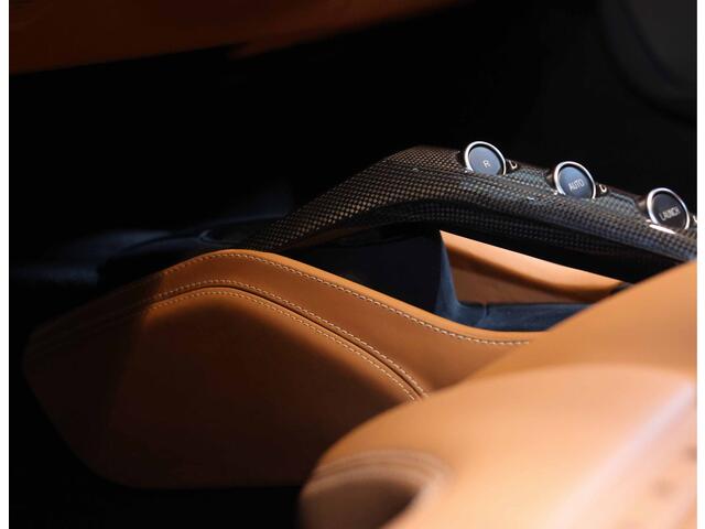 Ferrari 488 3.9 GTB HELE | Rosso Fuoco - Historie - Cuoio