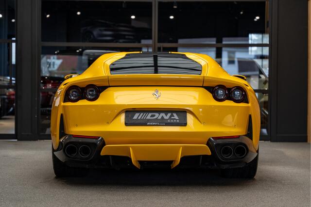 Ferrari 812 V12 Superfast HELE Atelier Full Carbon 6.5 V12 Superfast Giallo Triplo Painted Stripe