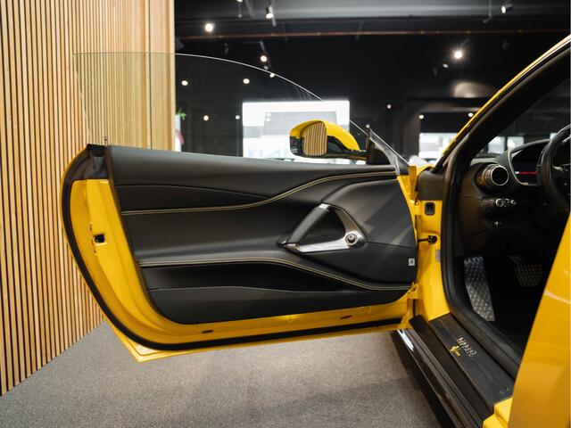 Ferrari 812 V12 Superfast HELE Atelier Full Carbon 6.5 V12 Superfast Giallo Triplo Painted Stripe