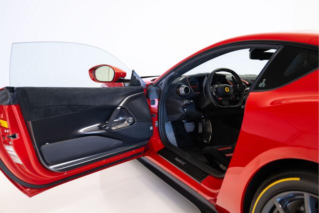 Ferrari 812 Competizione 6.5 V12, Rosso F1 2007, Carbon Wheels