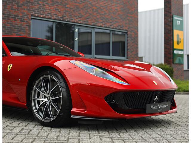 Ferrari 812 6.5 V12 Superfast HELE | Rosso Fuoco - Lift - 360 camera