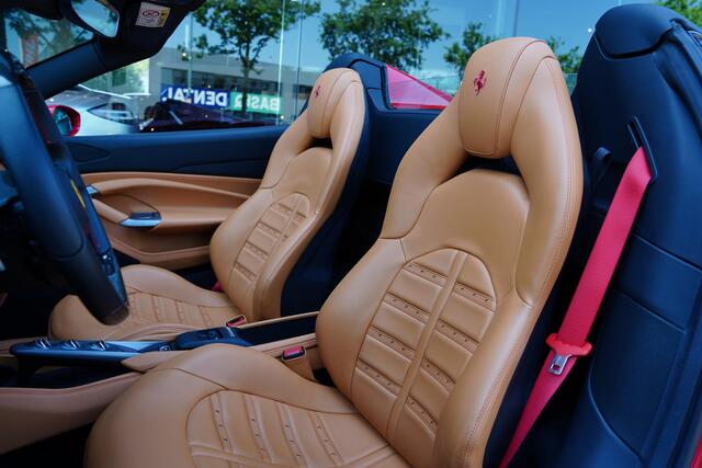 Ferrari F8 Spider 3.9 V8 HELE Carbon Pack