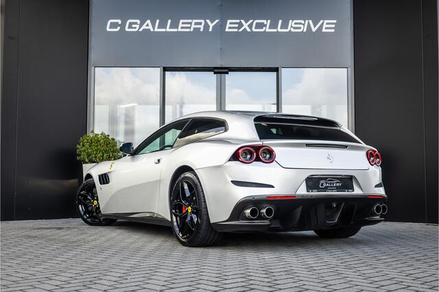 Ferrari GTC4 T 3.9 V8 - Panorama | Passenger Display | Memory | JBL