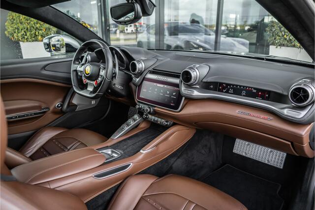 Ferrari GTC4 T 3.9 V8 - Panorama | Passenger Display | Memory | JBL