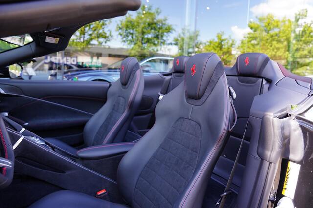Ferrari Roma Spider 3.9 V8 Nero Stellato