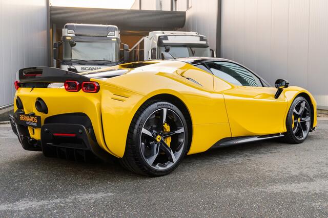 Ferrari SF90 Stradale V8 Assetto Fiorano - Giallo Modena