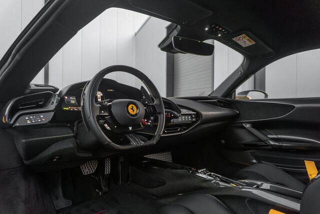 Ferrari SF90 Stradale V8 Assetto Fiorano - Giallo Modena