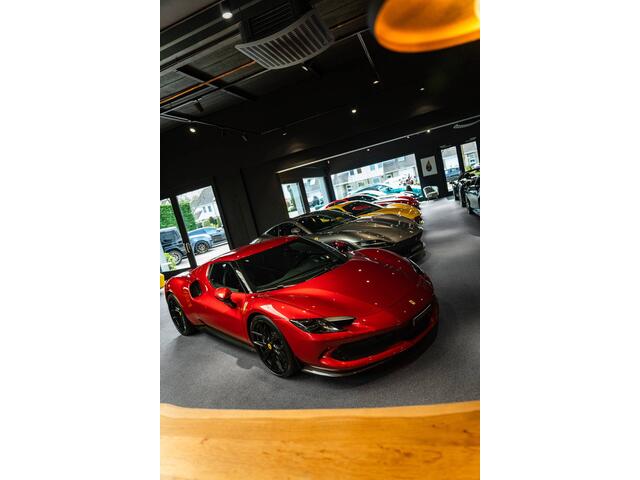 Ferrari SF90 Stradale Lift Two Tone Scuderia Shields 4.0 V8 Carbon Seats