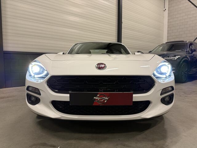 Fiat 124 Spider 1.4 MultiAir Turbo Lusso LED/LEER/BOSE/CAMERA/17"LMV/KEYLESS/ARTIC-WHITE/VOLLEDIG FIAT DEALER HISTORIE, RECENT OH BEURT GEHAD INCL DISTR. RIEM VERVANGEN