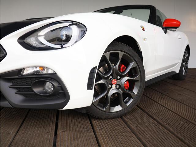 Fiat 124 Spider 1.4 MultiAir Turbo Abarth | Brembo | Stoel verwarming | Navigatie | Keyless entry | Winterbanden