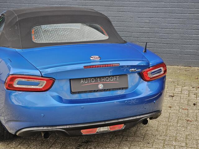 Fiat 124 Spider 1.4 MultiAir Turbo SPORT / AZURO ITALIA /