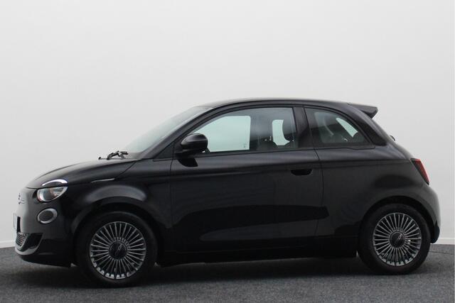 Fiat 500 Icon 42 kWh Virtual Cockpit, Apple Carplay, Cruise, Lane Assist, DAB, 16"