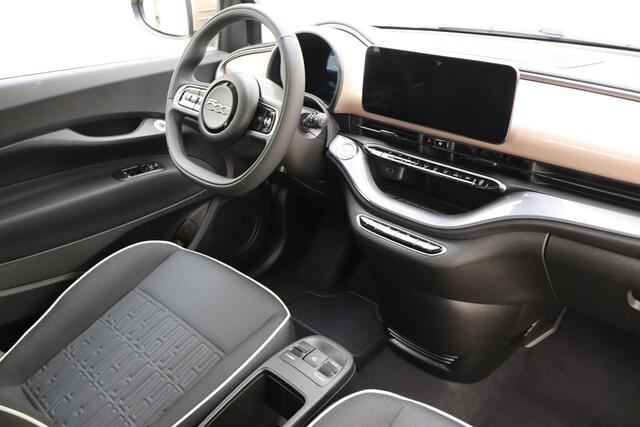 Fiat 500 Urban 42 kWh 118 Pk | Cruise Control | Climate Control | Apple Carplay & Android Auto