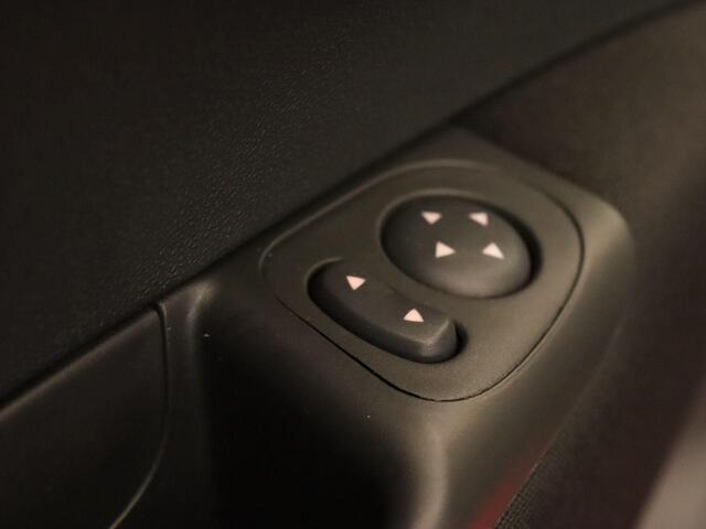 Fiat 500 1.2 Lounge - GROOT MULTIMEDIASCHERM - PARKEERSENSOREN ACHTER - AIRCO - PANORAMADAK - 15 INCH LICHT METALEN VELGEN - CRUISE CONTROL - LEDEREN STUUR - FACELIFT MODEL - CITY STUURBEKRACHTIGING