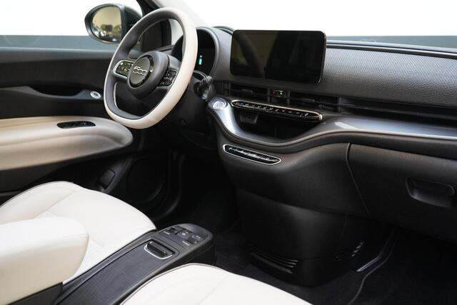 Fiat 500 La Prima 42 kWh | SoH 97% | Schuif/kanteldak | Navigatie | Leder | Apple Carplay