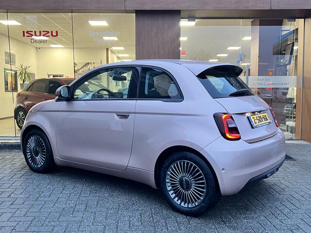 Fiat 500 Icon 42 kWh | Apple/ android carplay | Camera | NAV | Cruise control | Stoelverwarming | Keyless