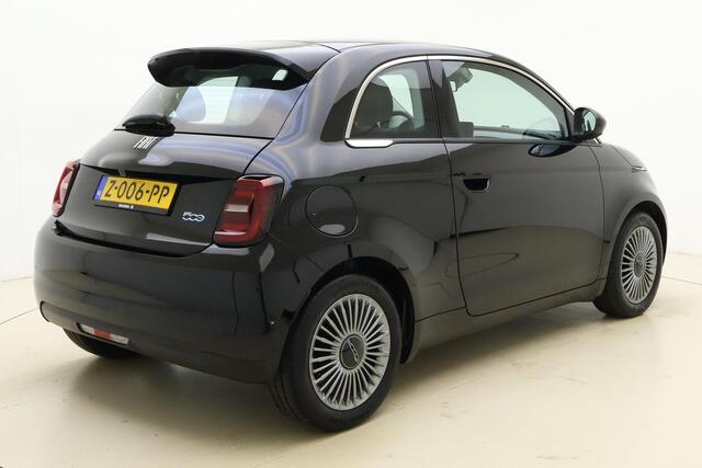 Fiat 500 3+1 Urban 24 kWh | Navigatie | Stoelverwarming | Lichtmetalen velgen | Camera | Parkeersensoren | Keyless | Dodehoekdetectie