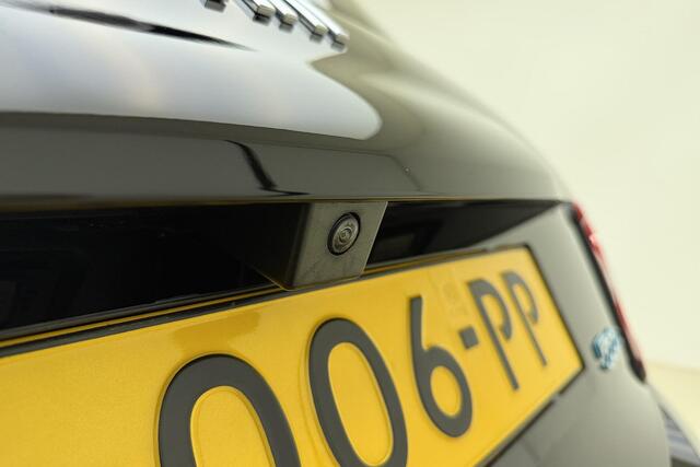 Fiat 500 3+1 Urban 24 kWh | Navigatie | Stoelverwarming | Lichtmetalen velgen | Camera | Parkeersensoren | Keyless | Dodehoekdetectie