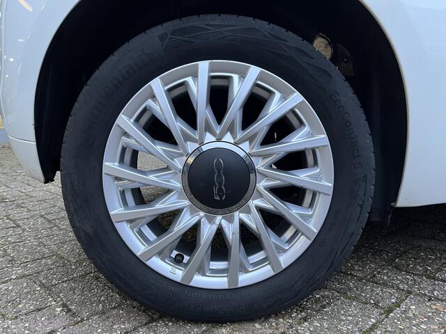 Fiat 500 1.0 Hybrid Cult Parkeersensoren, Navi, Bluetooth.