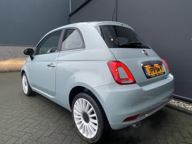 Fiat 500 1.0 Hybrid Dolcevita Clim control - Apple carplay/Android auto - Bluetooth - Cruise control - E ramen voor - Mistlampen - Multimedia voorbereiding - Panoramadak - Parkeersensoren Achter Speciale kleur Ocean green metallic