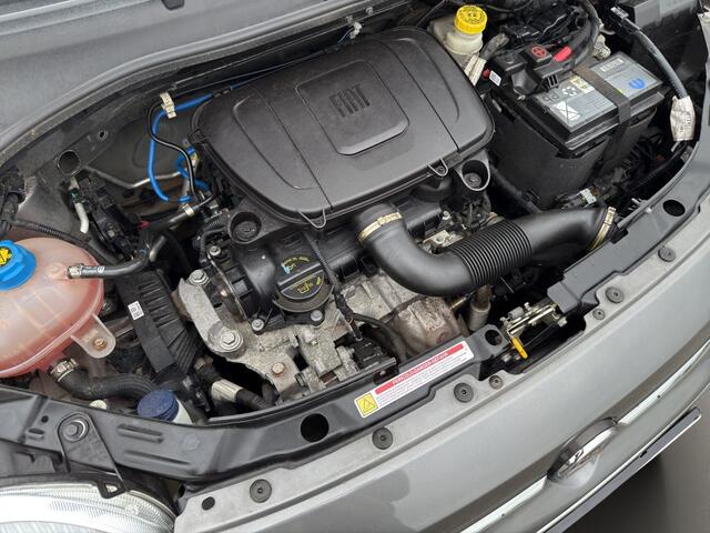 Fiat 500 1.0 Hybrid Dolcevita 2021 GRIJS | Panoramadak | Apple CarPlay