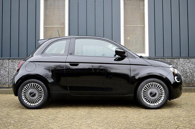 Fiat 500 Passion 42 kWh Rijklaarprijs-Garantie Navigatie Airco Apple carplay