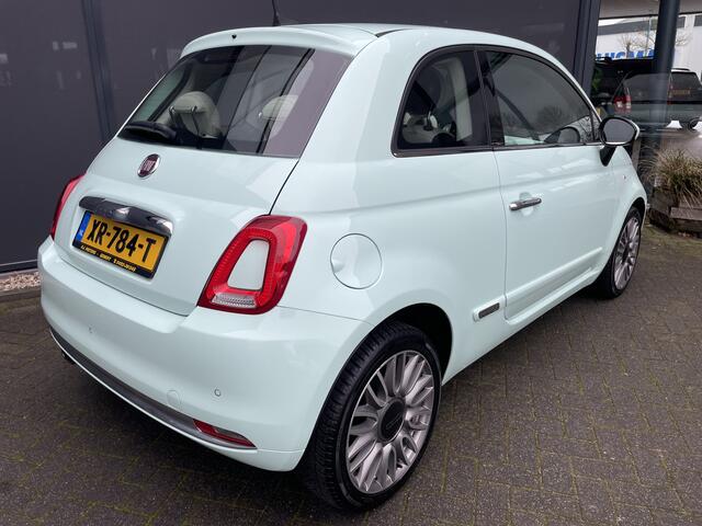 Fiat 500 0.9 TwinAir Turbo Collezione met schuif/kanteldak Airco - Cruise control - parkeersensor achter - Navigatie - Panoramadak - Schuif/kantel dak - Mistlampen voor - Licht metalen velgen 16 inch - Stuur multifunctioneel - Radio - Bluetooth - Sta