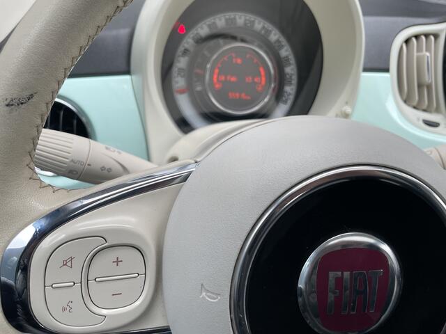 Fiat 500 0.9 TwinAir Turbo Collezione met schuif/kanteldak Airco - Cruise control - parkeersensor achter - Navigatie - Panoramadak - Schuif/kantel dak - Mistlampen voor - Licht metalen velgen 16 inch - Stuur multifunctioneel - Radio - Bluetooth - Sta
