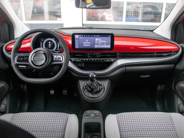 Fiat 500 Hybrid Torino Launch Edition | Private Lease ¤ 379,- | New | Clima | Carplay | PDC | Priv Glass | Rosso Passione