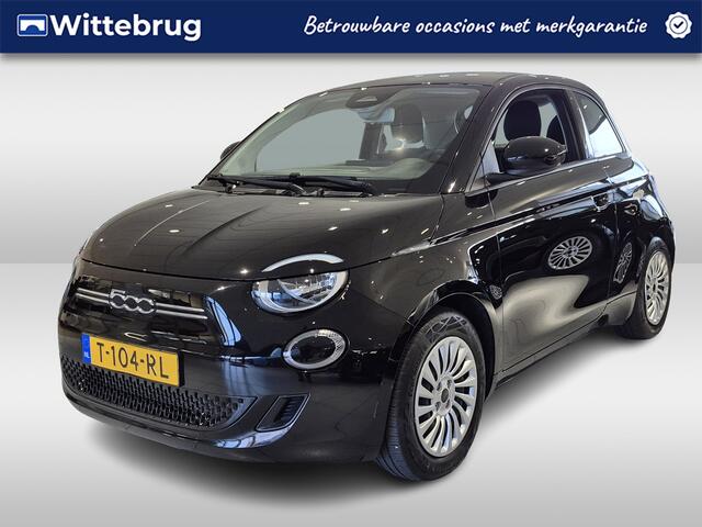 Fiat 500 Urban 42 kWh | Climate Control | Navigatie via Apple Carplay of Android Auto | Cruise Control |