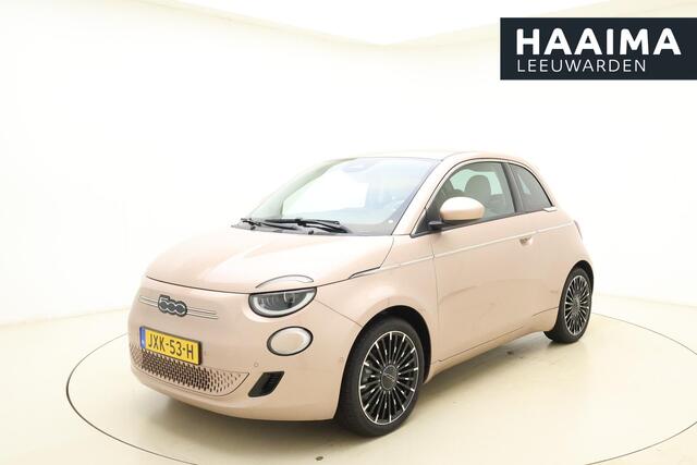 Fiat 500 3+1 La Prima 42 kWh NIEUW! | ¤ 9.500 KORTING | Navigatie | Parkeersensoren voor en achter | Camera | Keyless | Lichtmetalen velgen