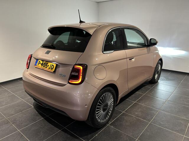 Fiat 500 Icon 42 kWh | SOH 91,2% | Navigatie | Stoelverwarming | Achteruitrijcamera |