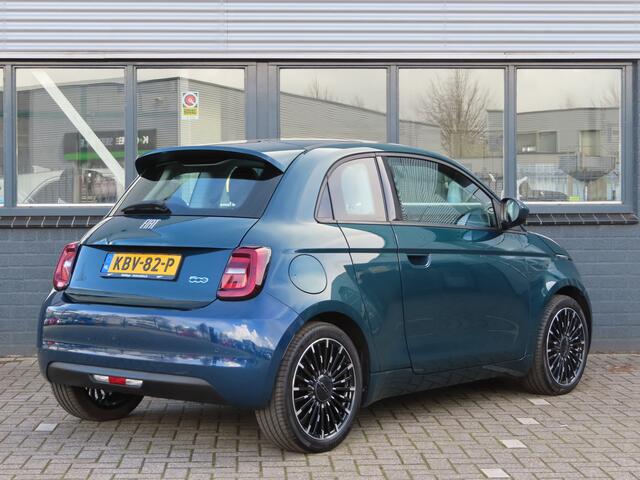 Fiat 500 3+1 Icon Plus 42 kWh | pano dak | carplay | 17 inch