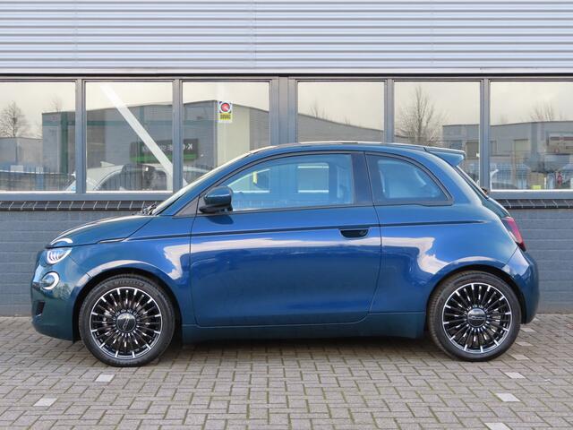 Fiat 500 3+1 Icon Plus 42 kWh | pano dak | carplay | 17 inch