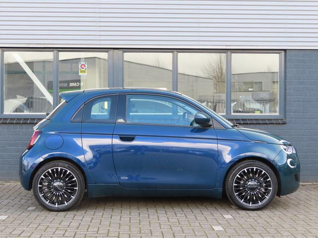 Fiat 500 3+1 Icon Plus 42 kWh | pano dak | carplay | 17 inch