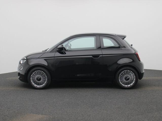 Fiat 500 500e 42 kWh Icon 119PK | Digital Cockpit | Panoramadak | Navigatie | Achteruitrijcamera | Climate Control | Apple CarPlay & Android Auto