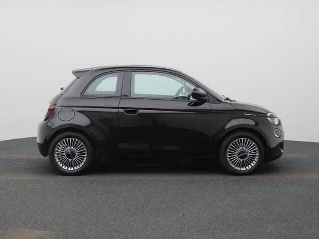 Fiat 500 500e 42 kWh Icon 119PK | Digital Cockpit | Panoramadak | Navigatie | Achteruitrijcamera | Climate Control | Apple CarPlay & Android Auto