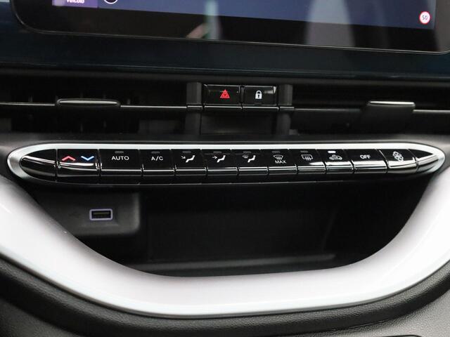 Fiat 500 500e 42 kWh Icon | Climate Control / ECC | Panoramadak | Licht metalen velgen 16 inch | Cruise control Standaard | Connectiviteit af fabriek | Navigatie | Stoelverwarming | Park Distance Control voor en achter |