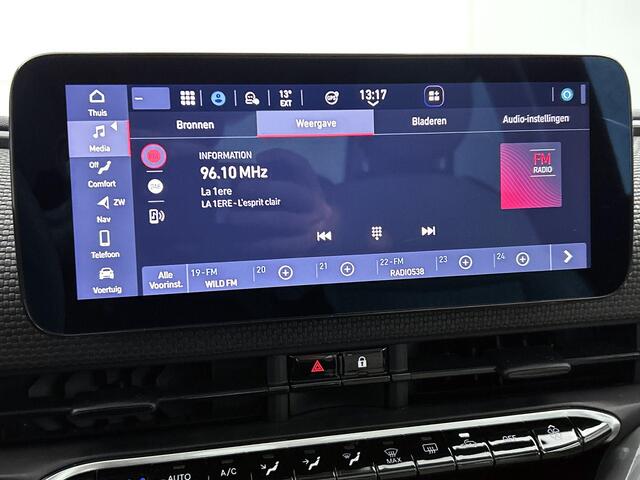 Fiat 500 La Prima 42 kWh | airco automatisch | Apple Carplay/Android | cruise control adaptief met Stop&Go en stuurhulp | lederen bekleding | lichtmetalen velgen 17" | navigatiesysteem full map | panoramadak |